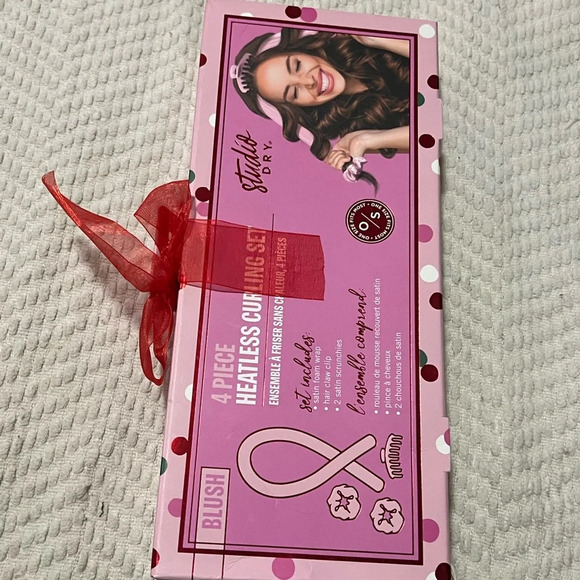 🤍New Studio Dry Heatless Curling Set🤍 - Picture 2 of 5